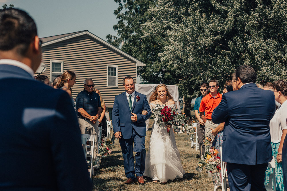 backyard-wedding-iowa-cleveland-wedding-photographer-intimate-wedding