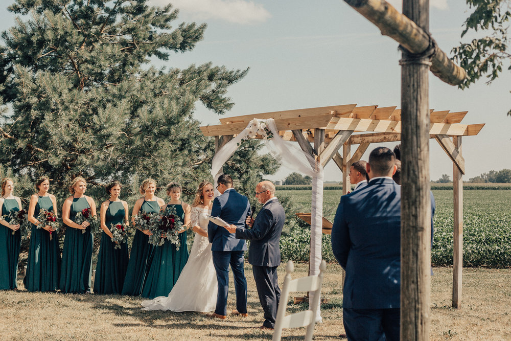 backyard-wedding-iowa-cleveland-wedding-photographer-intimate-wedding