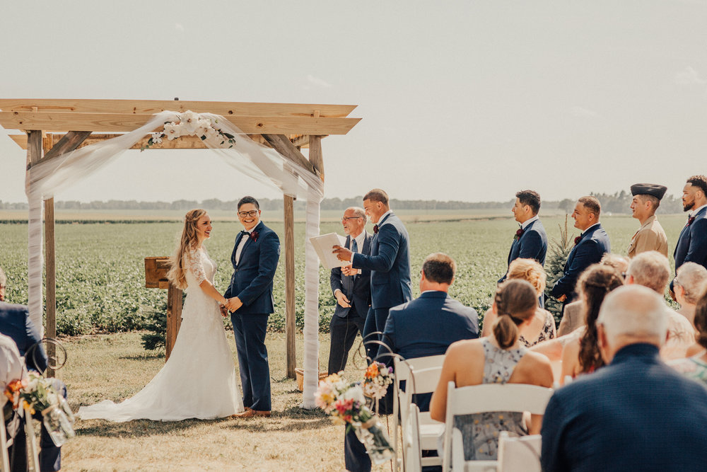 intimate-backyard-wedding-destination-wedding-photographer-cleveland-wedding-photographer-mariah-lillian-photography-summer-wedding