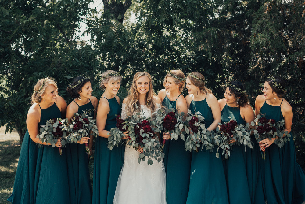 intimate-backyard-wedding-destination-wedding-photographer-iowa-wedding-cleveland-wedding-photographer-mariah-lillian-photography-bridesmaids