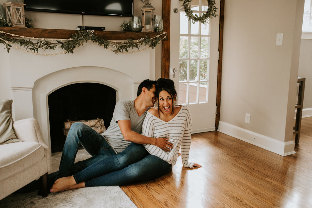 intimate-in-home-couples-photos